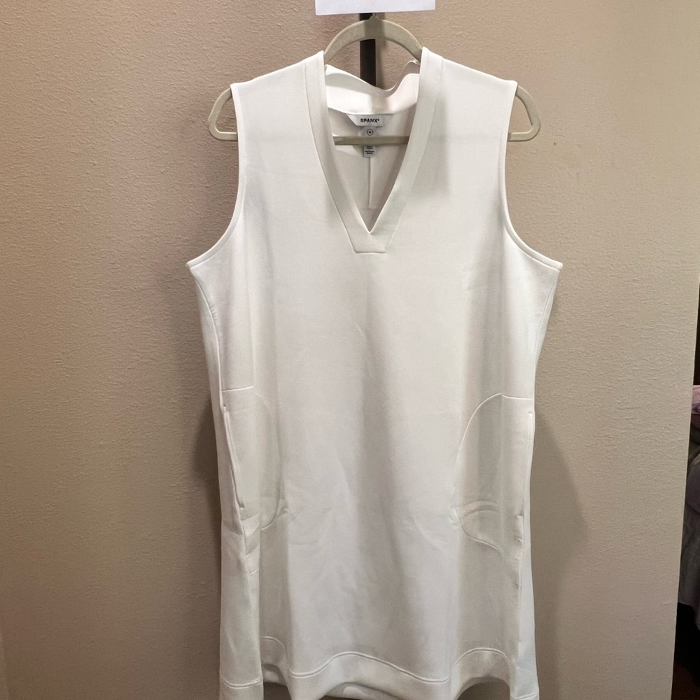 Spanx Air Essentials Sleeveless White V-Neck Dress size M